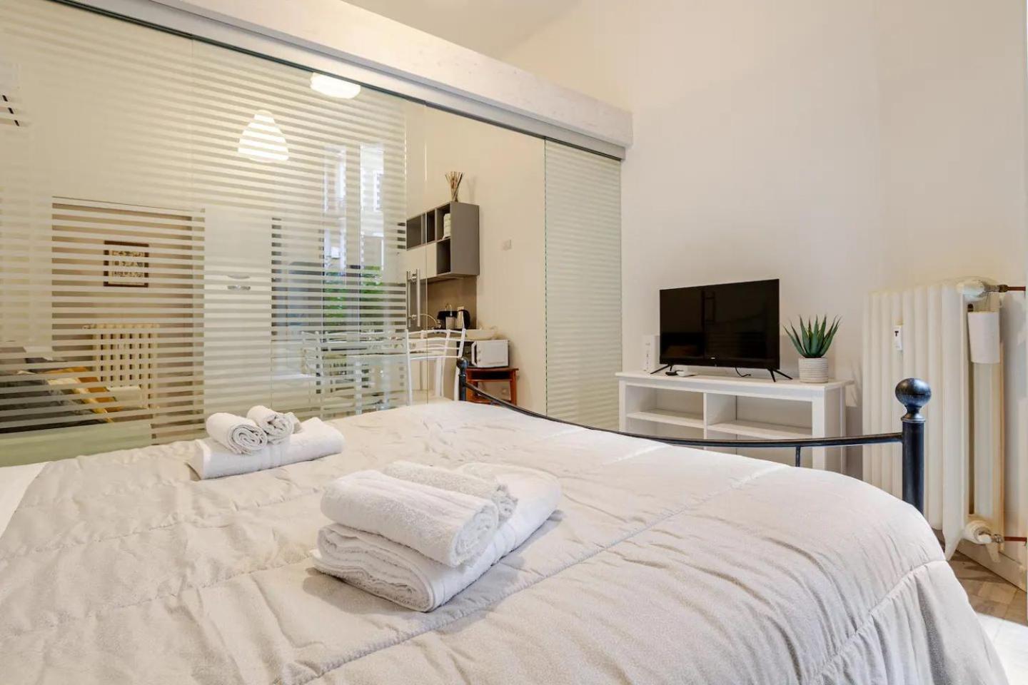 Apartment Elegance - - Via Spartaco - Porta Romana *
